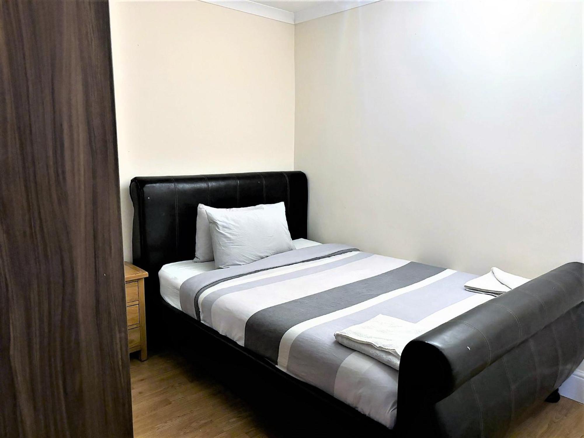 London Luxury 5 Bedroom House 2 Min Walk To The Tube Station Dagenham Exteriér fotografie
