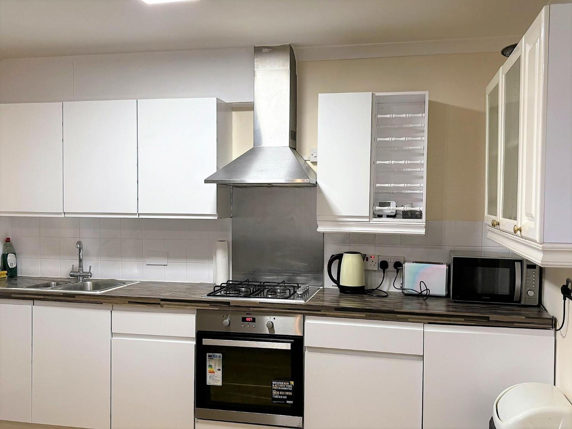 London Luxury 5 Bedroom House 2 Min Walk To The Tube Station Dagenham Exteriér fotografie
